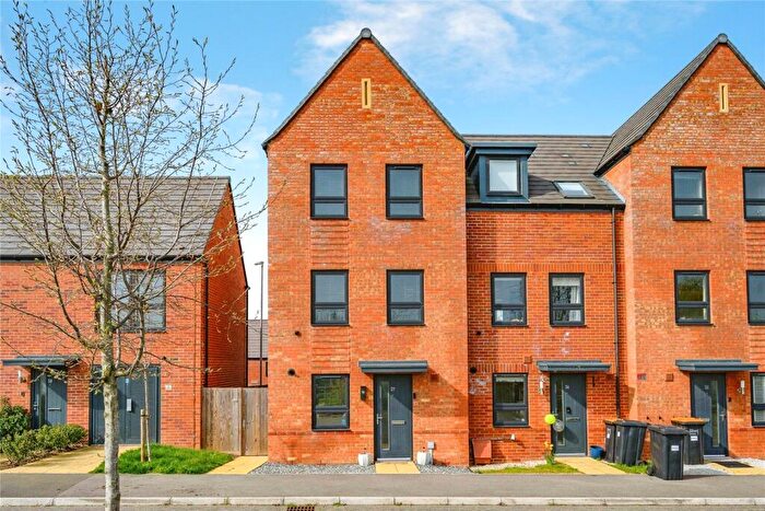 3 Bedroom End Of Terrace House For Sale In Betony Meadow, Houghton Regis, Dunstable, Bedfordshire, LU5