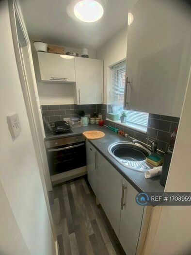 Studio To Rent In Magdalen Road, Norwich, NR3