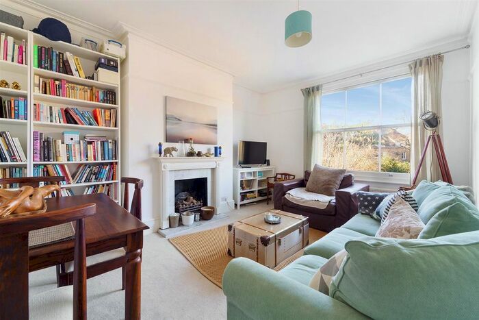 2 Bedroom Flat To Rent In Erpingham Road, London, SW15