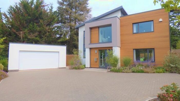 4 Bedroom Detached House To Rent In Regency Drive, Exeter, EX2