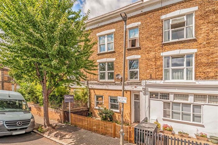 2 Bedroom Flat For Sale In Oldridge Road, Balham, SW12