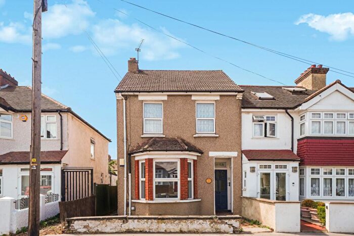 1 Bedroom Flat For Sale In Kynaston Road, Thornton Heath, CR7