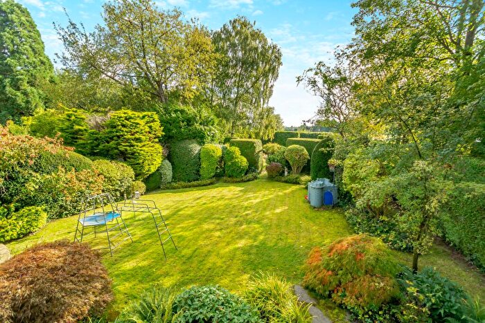 5 Bedroom Detached House For Sale In Chenies Avenue, Amersham, HP6
