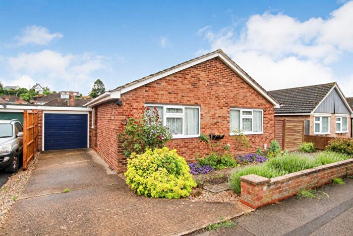 2 Bedroom Detached Bungalow For Sale In Linslade Road, Heath And Reach, Leighton Buzzard, LU7