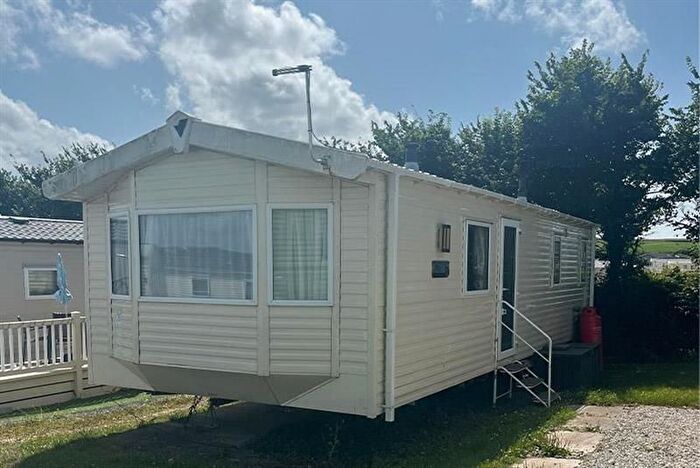 2 Bedroom Mobile/park Home For Sale In Maer Lane, Bude, EX23