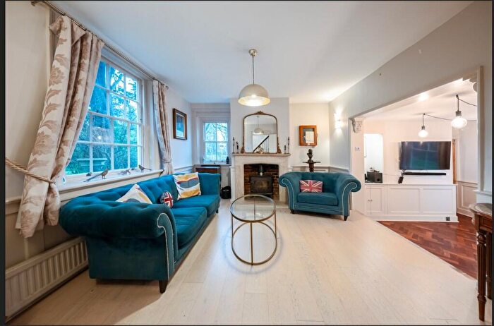 4 Bedroom Villa To Rent In Gews Corner, Waltham Cross, Hertfordshire, EN8