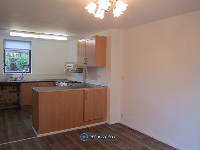 3 Bedroom Terraced House To Rent In The Glen, Runcorn, WA7