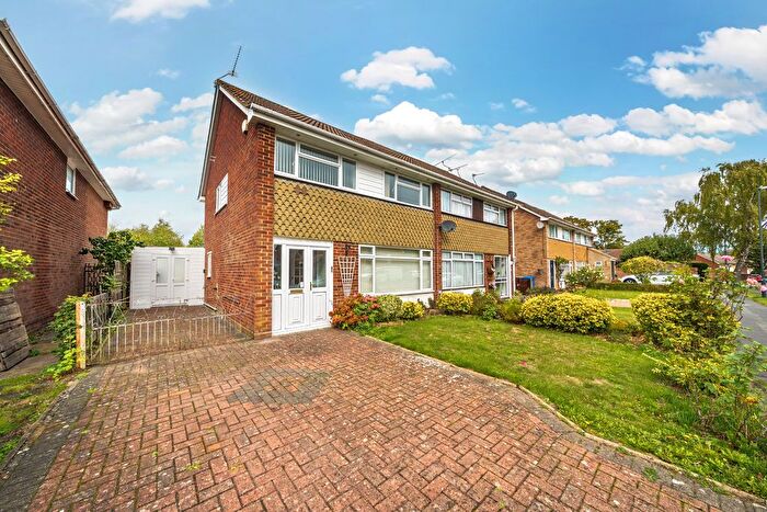 4 Bedroom Flat To Rent In Great Hill Crescent, Maidenhead, SL6