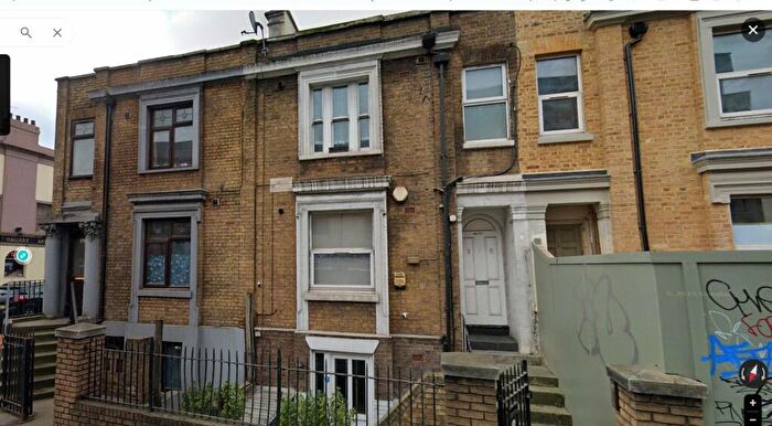 5 Bedroom House To Rent In New Cross Road, London, SE14
