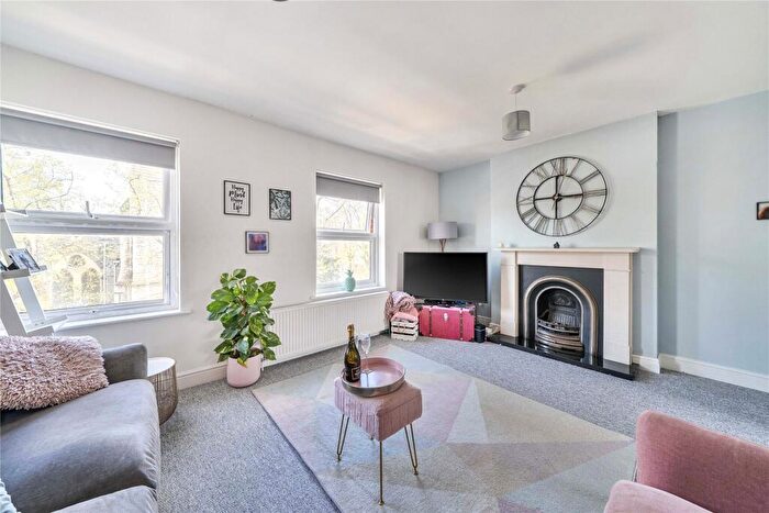 2 Bedroom Flat For Sale In St. Johns Road, London, SE20