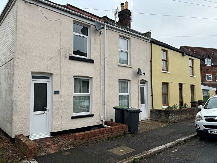 3 Bedroom End Of Terrace House To Rent In Burnett Road, Gosport, Hampshire, PO12