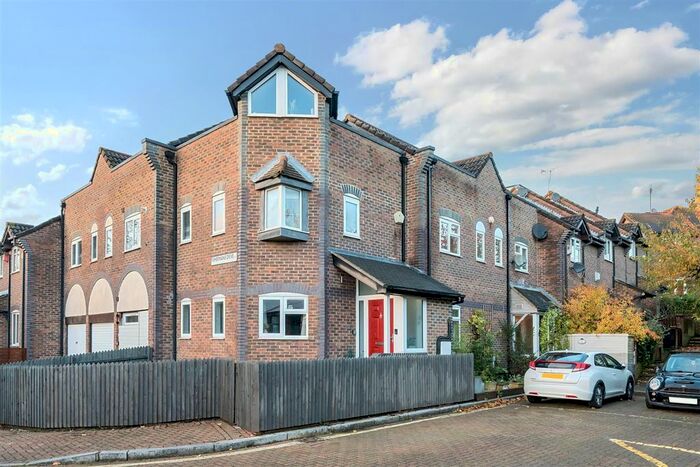 5 Bedroom Property To Rent In St. Elmos Road, Rotherhithe, SE16