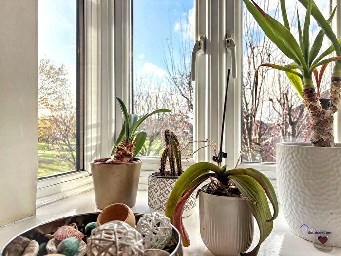 2 Bedroom Terraced House To Rent In Astral Gardens, Hamble, SO31