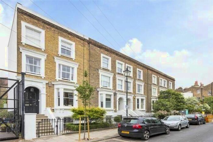 3 Bedroom End Of Terrace House To Rent In Belmont Road, London, SW4