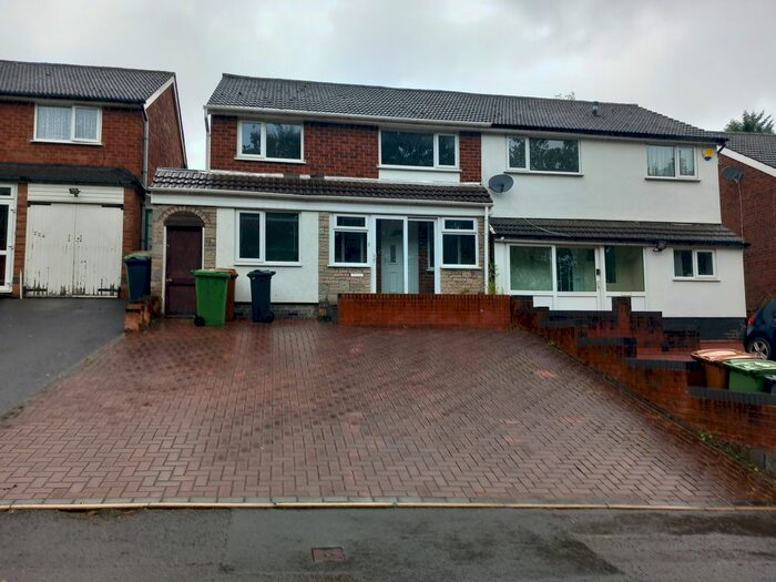 3 Bedroom Property To Rent In Queslett Road, Great Barr, Birmingham, B43