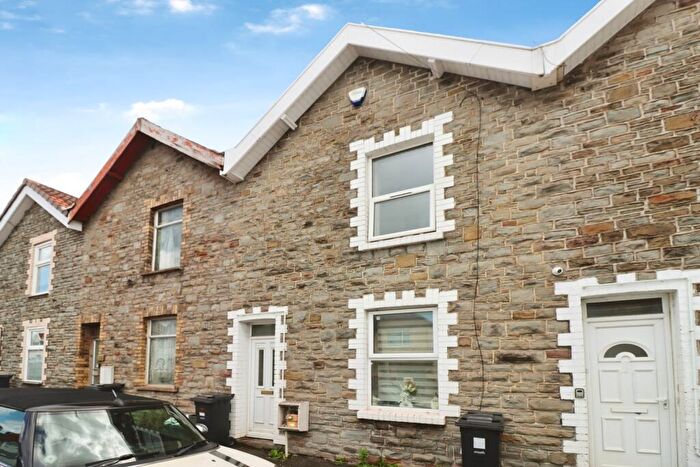 3 Bedroom Terraced House For Sale In Forest Road, Kingswood, Bristol, Gloucestershire, BS15