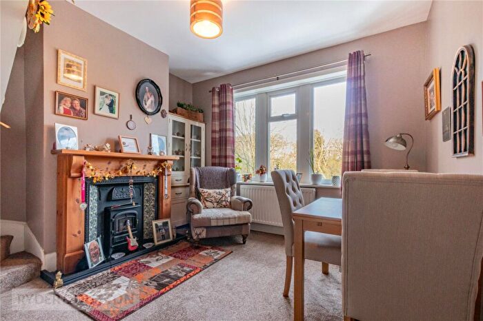 2 Bedroom Bungalow For Sale In Manchester Road, Slaithwaite, Huddersfield, West Yorkshire, HD7