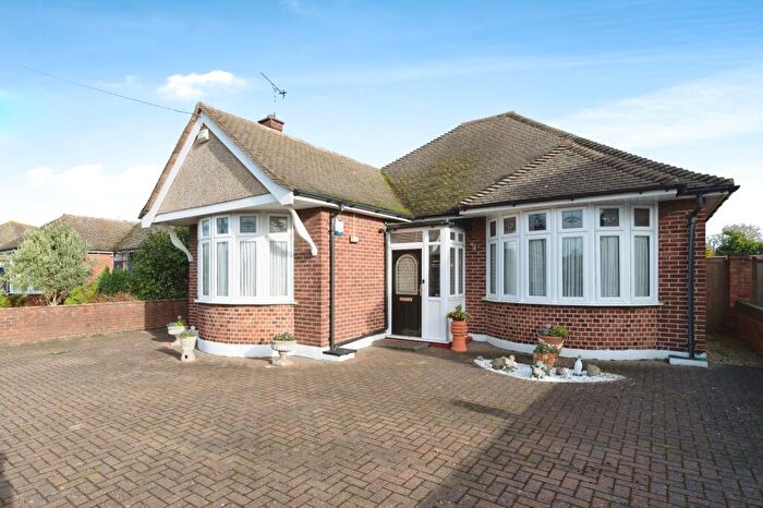 2 Bedroom Detached Bungalow For Sale In Ashley Gardens, Grays, RM16