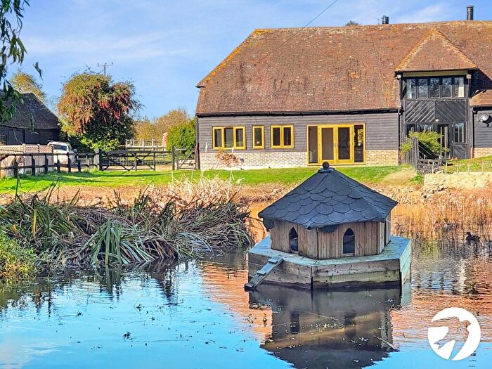 3 Bedroom Barn Conversion To Rent In Wetham Green, Upchurch, Sittingbourne, Kent, ME9