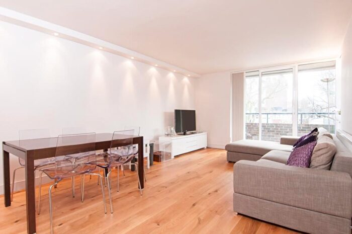 2 Bedroom Flat For Sale In Adamsfields, Hampstead, NW3