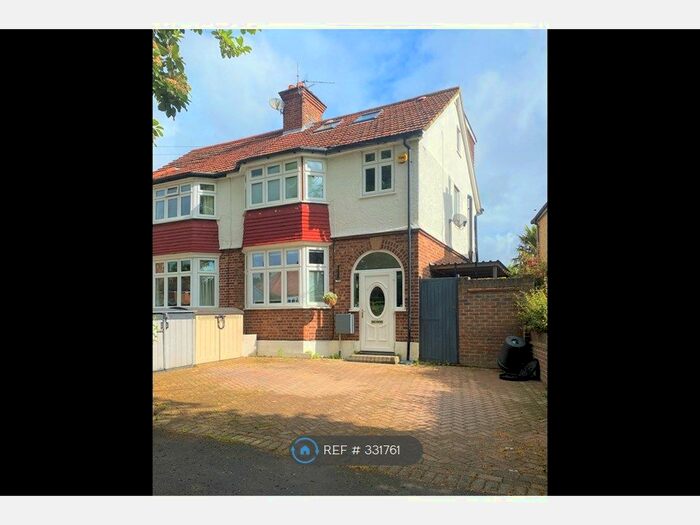 4 Bedroom Semi-Detached House To Rent In Woodland Gardens, Isleworth, TW7