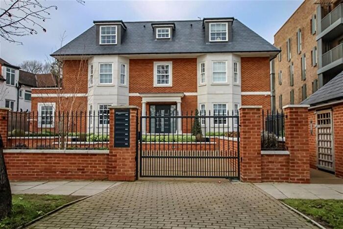 3 Bedroom Flat To Rent In Stoneways, Tenterden Grove, Hendon, NW4