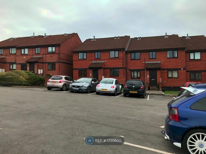 1 Bedroom Flat To Rent In Whiteway Court, Bristol, BS5