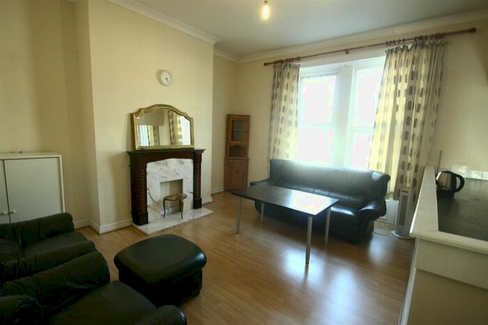4 Bedroom Maisonette To Rent In Heaton Road, Heaton, NE6