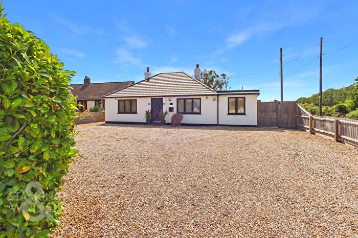 4 Bedroom Detached Bungalow For Sale In Lopham Road, Kenninghall Heath, NR16