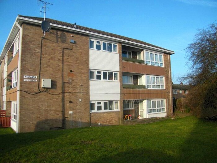 1 Bedroom Flat For Sale In Chetwode Road, Tadworth, Surrey, KT20