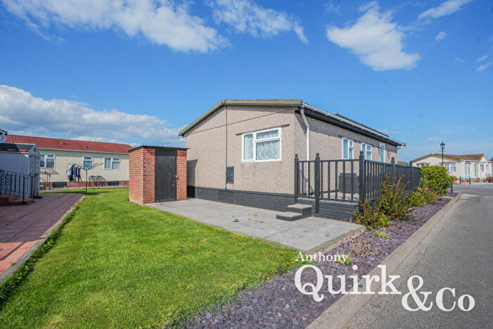 2 Bedroom Park Home For Sale In Creek Road, Canvey Island, SS8