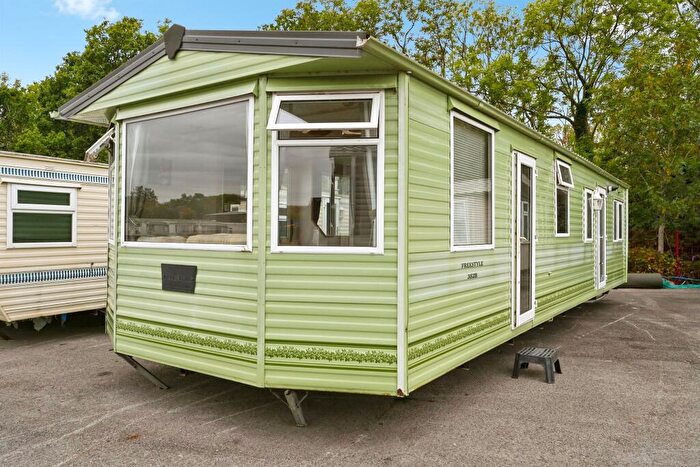2 Bedroom Park Home For Sale In Witham Bank, Chapel Hill, Lincoln, LN4