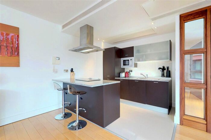 3 Bedroom Flat To Rent In Balmoral Apartments, London, W2
