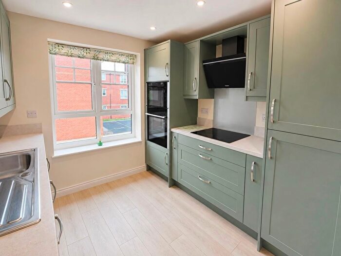 2 Bedroom Flat For Sale In Haswell Gardens, North Shields, NE30