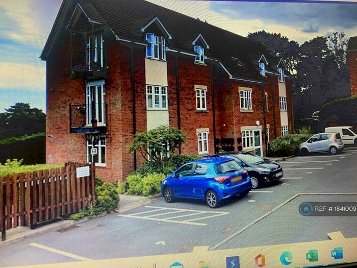2 Bedroom Flat To Rent In Haynes House, Redditch, B97