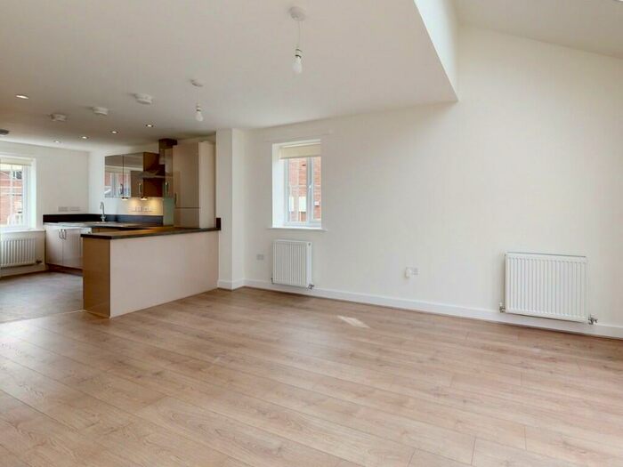 3 Bedroom Semi-Detached House To Rent In Herrold Road, Rugby, Warwickshire, CV23