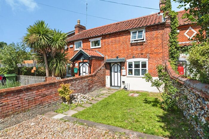 2 Bedroom Terraced House For Sale In Yarmouth Road, Broome, Bungay, NR35