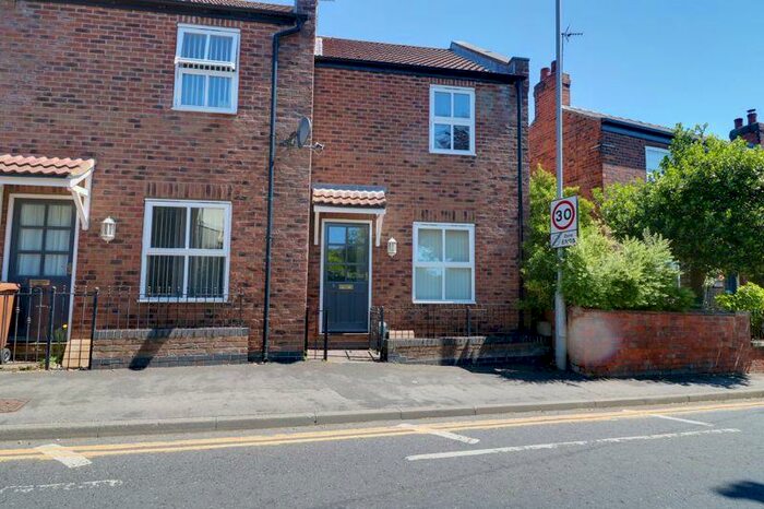 2 Bedroom Terraced House To Rent In Station Road, Preston, HU12