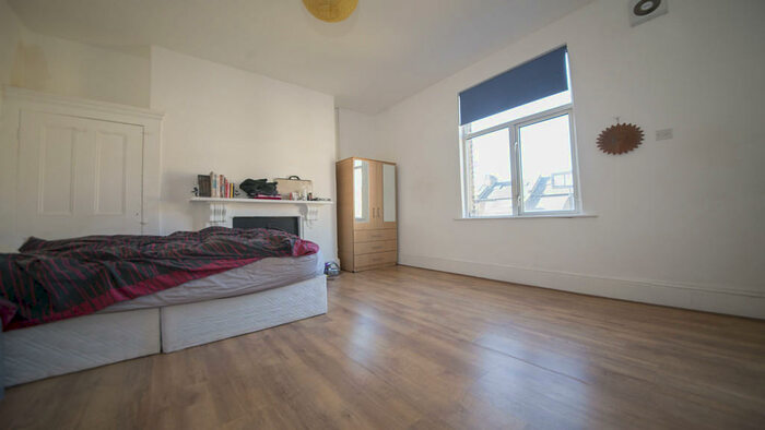 Studio To Rent In Corinne Road, Tuffnell Park, London, N19