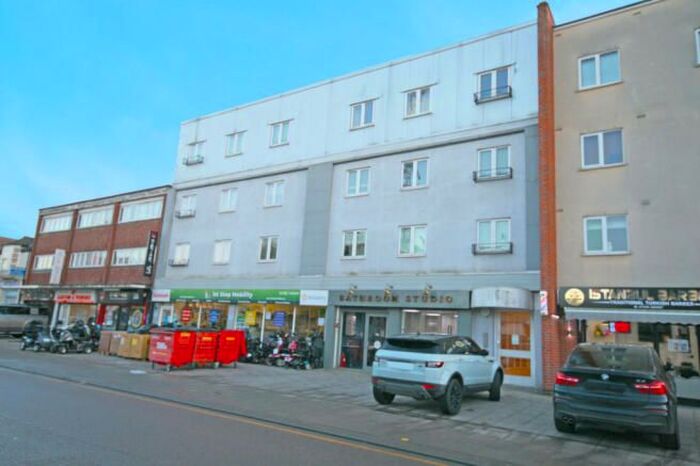 2 Bedroom Flat To Rent In The Metro, Victoria Road, Romford, RM1