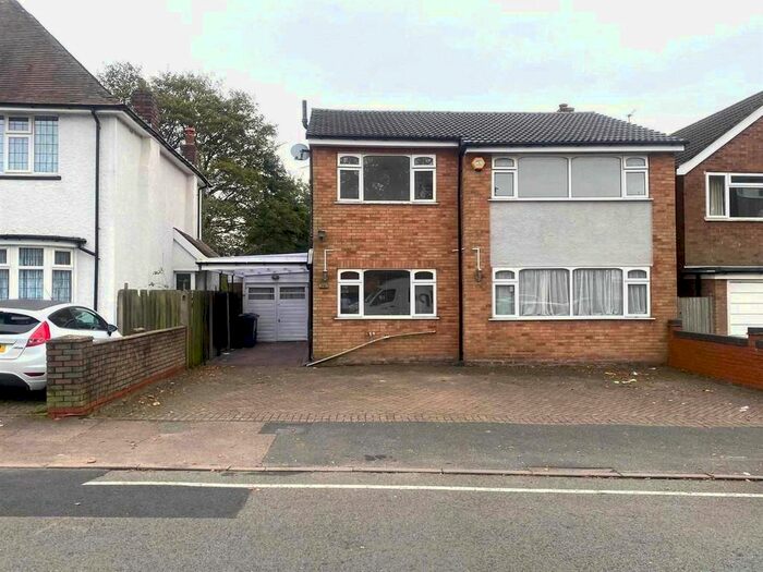 4 Bedroom Property To Rent In Mossfield Road, Kings Heath, Birmingham, B14