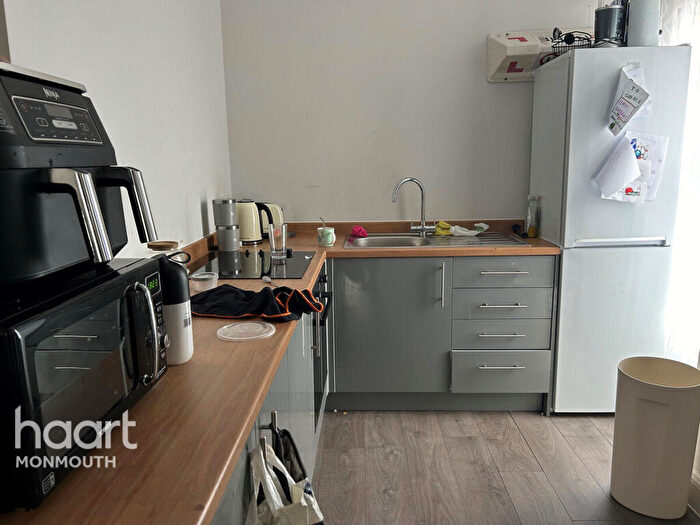 2 Bedroom Apartment For Sale In Hocker Hill Street, Chepstow, NP16