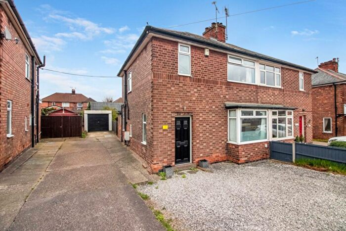 3 Bedroom Semi Detached House For Sale In Hall Drive, Beeston, Nottingham, Nottinghamshire, NG9