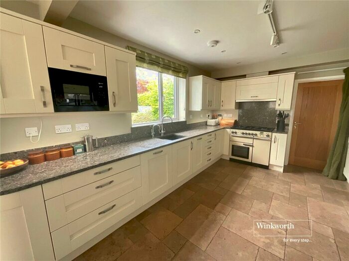 4 Bedroom Detached House For Sale In Smugglers Lane North, Highcliffe, Christchurch, BH23