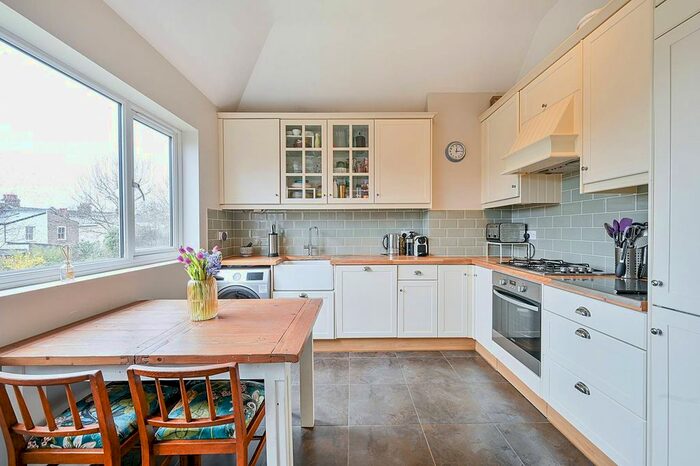 2 Bedroom Flat To Rent In Shakespeare Road, Hanwell, London, W7