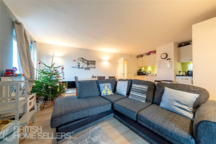 2 Bedroom Flat For Sale In Deals Gateway, Greenwich, Lewisham, London, SE13