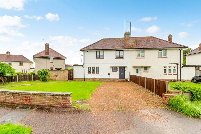 3 Bedroom Semi-Detached House For Sale In Ewenfield Road, Finedon, NN9
