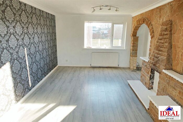3 Bedroom Terraced House For Sale In Low Lands Walk, Askern, Doncaster, DN6
