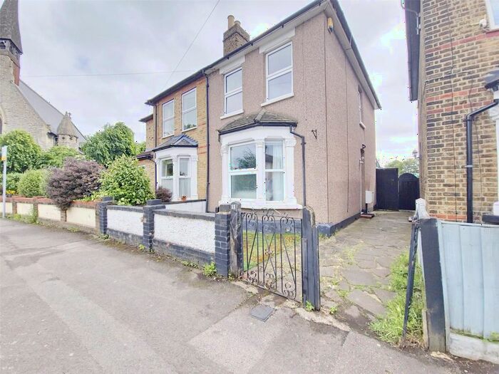 2 Bedroom Semi-Detached House To Rent In Cotleigh Road, Romford, RM7