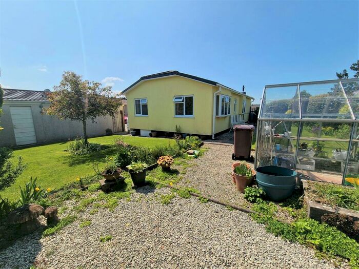 2 Bedroom Detached Bungalow For Sale In Trevadlock Hall Park, Launceston, PL15